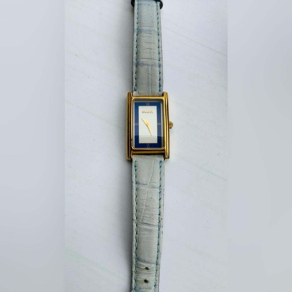 Gucci Gold-Tone Rectangular Watch with distinctive dial 💙🤍 - Picture 13 of 16